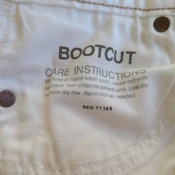 J. CREW Woman's Bootcut Jean's, Size: 29S Color: White - Picture 12 of 16